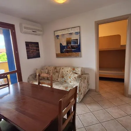 Appartement Con Terrazzo Vista Piscina Aprilia Marittima