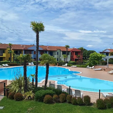 Con Terrazzo Vista Piscina Aprilia Marittima